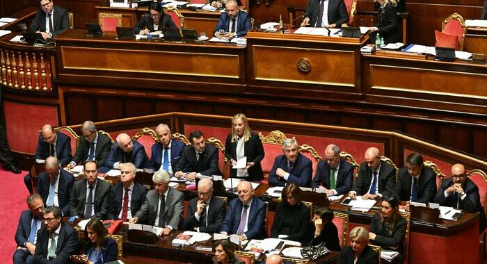 Meloni, taglio progressivo cuneo fiscale fino a 5 punti