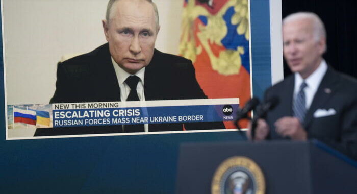 Mosca, pronti a considerare incontro Putin-Biden al G20