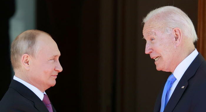 Mosca, Putin-Biden a G20? Disponibili, ma non per forza
