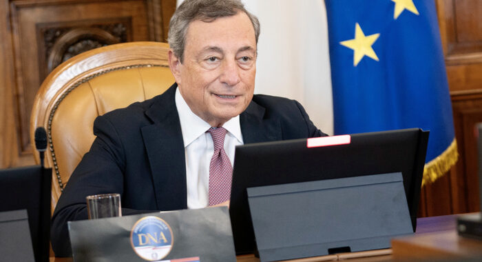 Pnrr: alle 15 cabina regia con Draghi, esame relazione a Camere