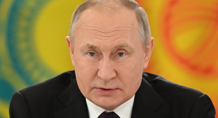 Putin, non mi pento,ci muoviamo nel modo giusto in Ucraina