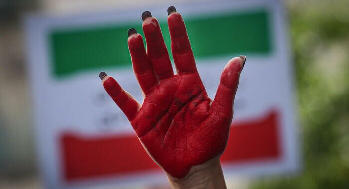 Teheran a Ue, tenere un approccio realistico sulle proteste