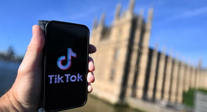 TikTok, negli Usa sempre più usato per leggere le notizie