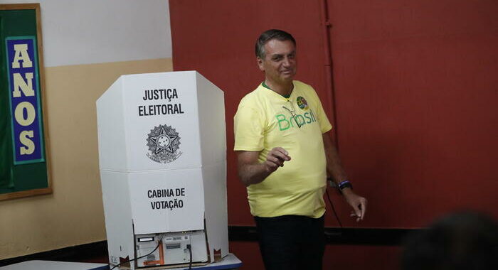 Bolsonaro autorizza la transizione con Lula