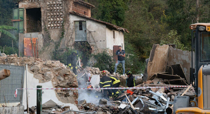Esplosione a Lucca, morta anche giovane mamma