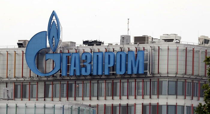 Gas: sale oltre il 10% dopo price cap, minacce Gazprom