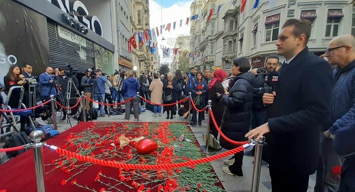 Il centro di Istanbul riapre dopo l’attentato