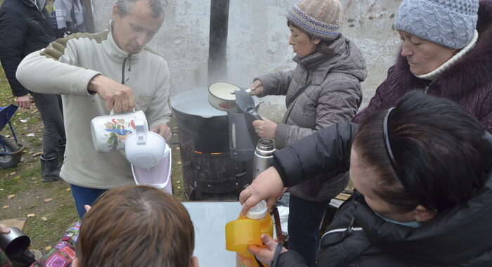 Kiev annuncia evacuazione civili da Kherson per l’inverno