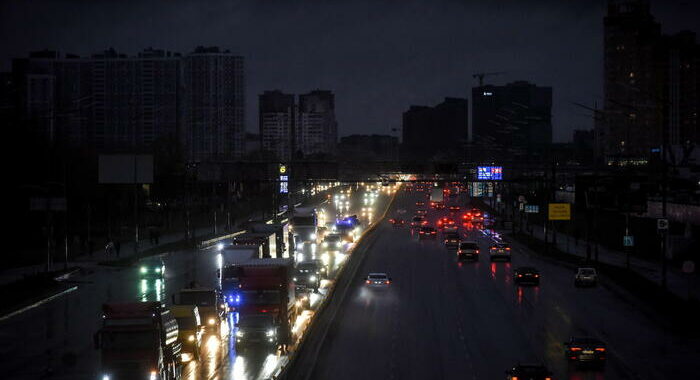 Nyt, Kiev prepara evacuazione capitale se blackout totale