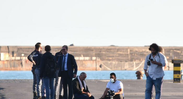 Youssuf, mi sono tuffato in mare perchè stavo impazzendo