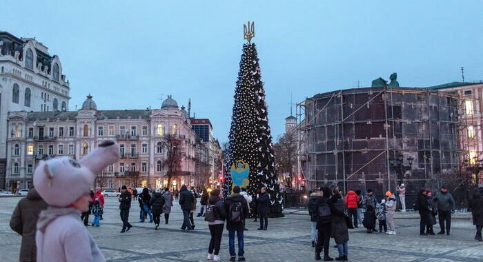 Allarme aereo in Ucraina, sirene suonano a Kiev a Natale