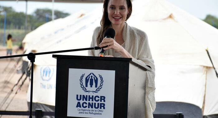 Angelina Jolie lascia l’incarico di inviato speciale dell’Unhcr