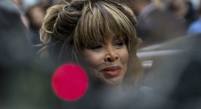 Dramma per Tina Turner, figlio Ronnie morto a Los Angeles