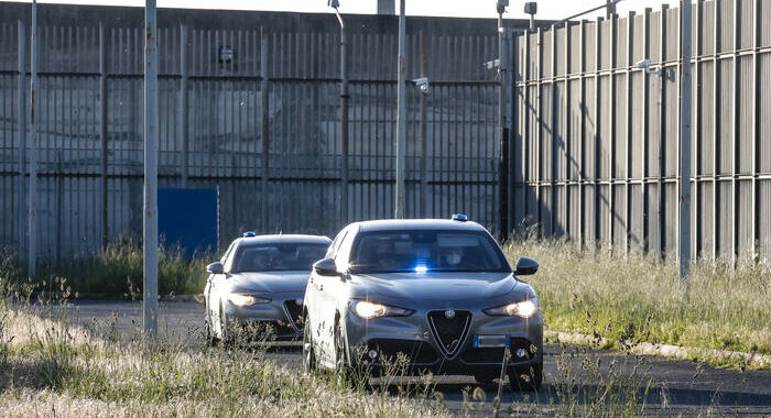 Garante, 79 suicidi in carcere, tasso più alto da 10 anni