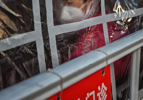 Hong Kong, a metà gennaio riapre il confine con la Cina