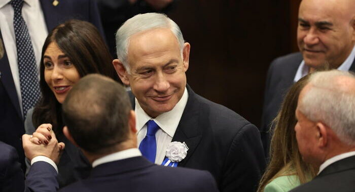 Israele: governo Netanyahu ottiene fiducia Knesset