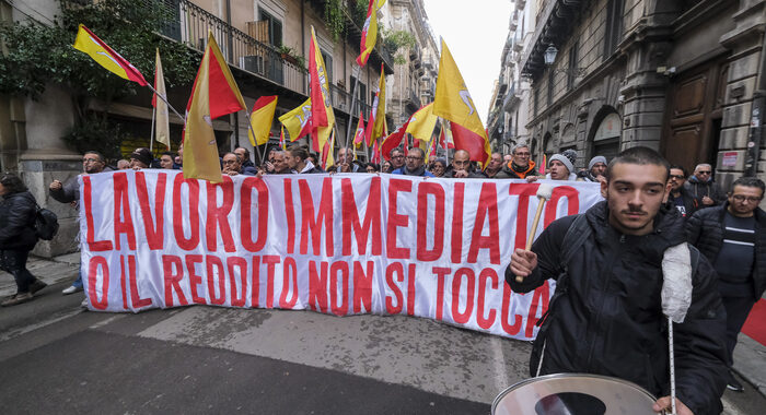 Istat, 1 su 5 subirà il taglio del reddito di cittadinanza