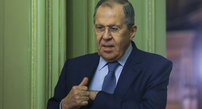 Lavrov respinge formula pace di Zelensky, ‘un’illusione’