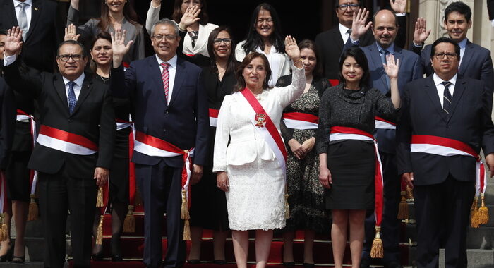 Perù: formato nuovo governo mentre proteste proseguono