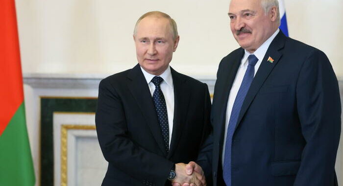 Putin arrivato a Minsk, bilaterale con Lukashenko