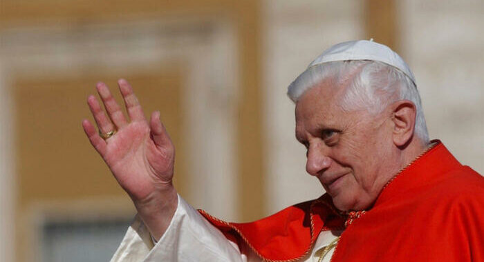 Ratzinger nel suo testamento, ‘rimanete saldi nella fede’