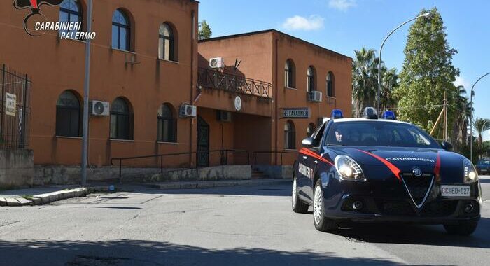 Uccide la compagna e si suicida nel palermitano