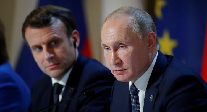 Ucraina, Macron: mantengo comunicazioni regolari con Putin