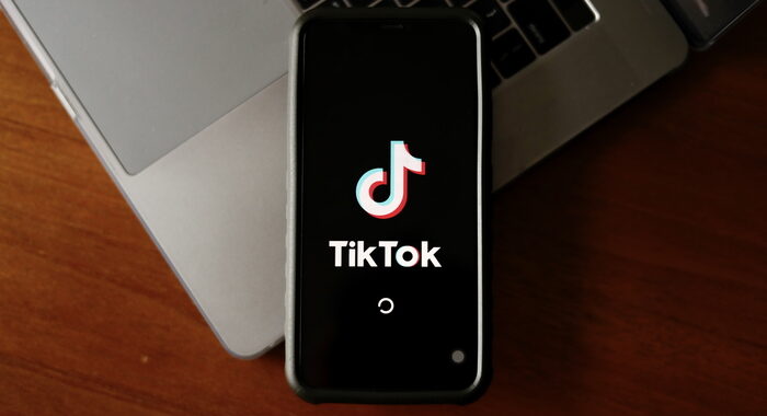 Usa, il Senato vieta l’uso di TikTok su dispositivi del governo