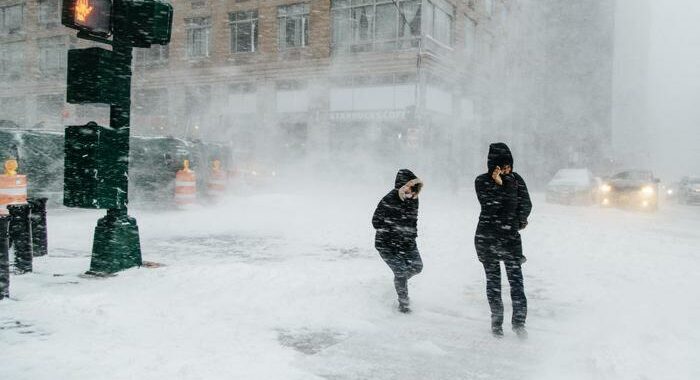 Usa: tempesta d’inverno, New York dichiara stato d’emergenza