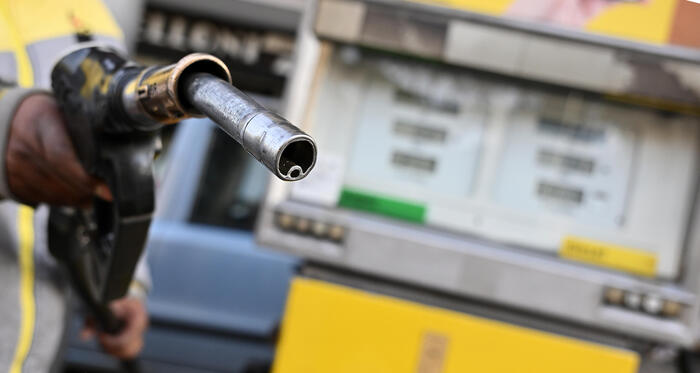 Benzina: Agcm, esposizione prezzi medi non è necessaria