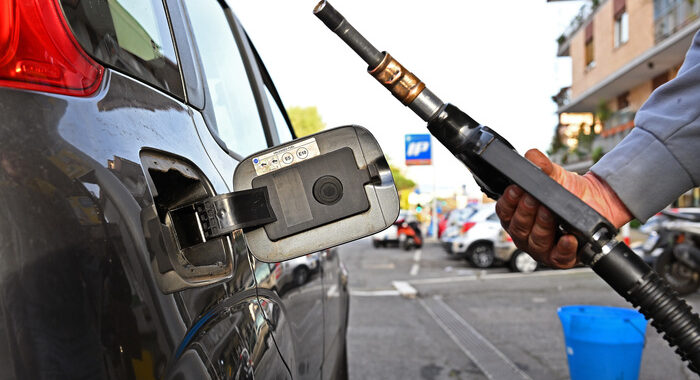 Benzina: gestori ipotizzano sciopero