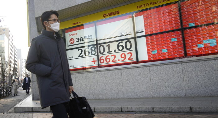 Borsa: Tokyo, apertura in netto rialzo (+1,20%)