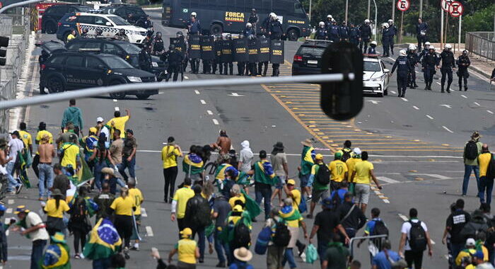 Brasile: ministro Giustizia, finora circa 1.500 arresti