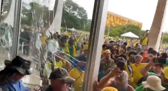 Brasile: Wp, militari impedirono arresti dei bolsonaristi
