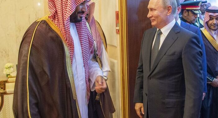 Colloquio telefonico tra Putin e principe saudita bin Salman