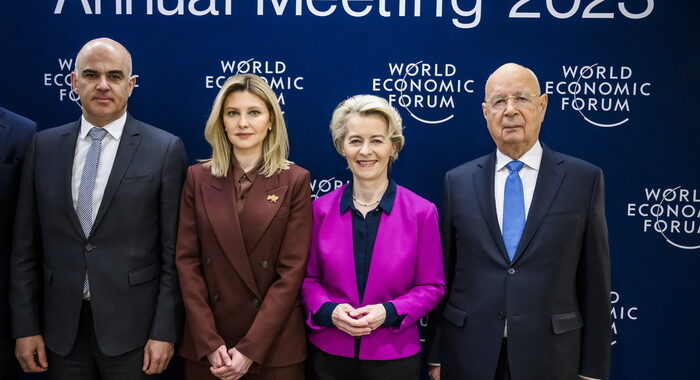 Davos:von der Leyen all’Ucraina, aiuti Ue finché servirà