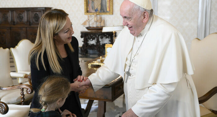 Il Papa ha incontrato Meloni, migranti e nascite tra temi