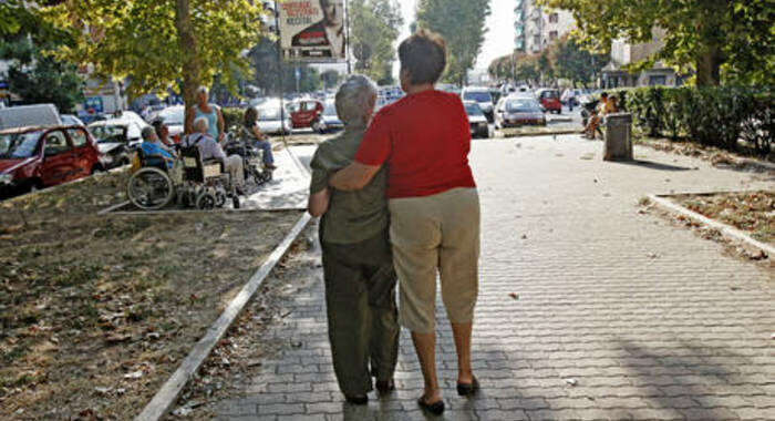 Inps: nuove pensioni donne 976 euro medi, -30% su uomini
