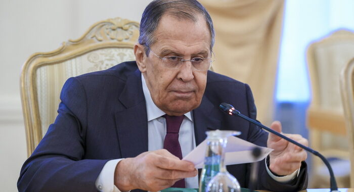Lavrov, ‘guerra con Occidente non più ibrida, quasi reale’