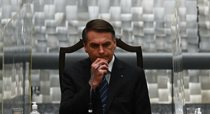 Leader di partito, Bolsonaro in Brasile entro fine mese