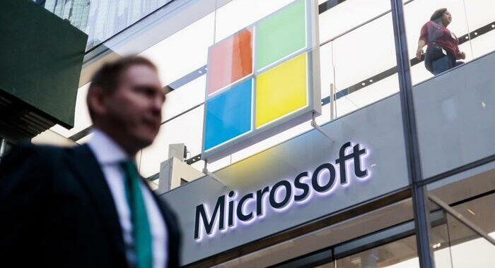 Microsoft taglia 10.000 posti di lavoro