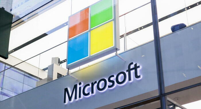 Microsoft verso taglio 11mila posti di lavoro