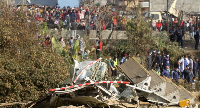 Nepal: funzionario,speranze trovare superstiti aereo nulle