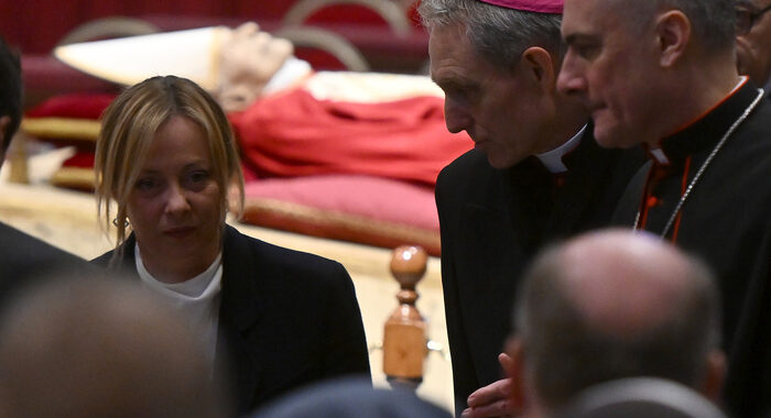 Omaggio a Ratzinger, in basilica Mattarella e Meloni