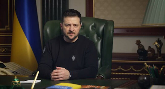 Zelensky, servono panzer. Non c’è tempo, agire in fretta