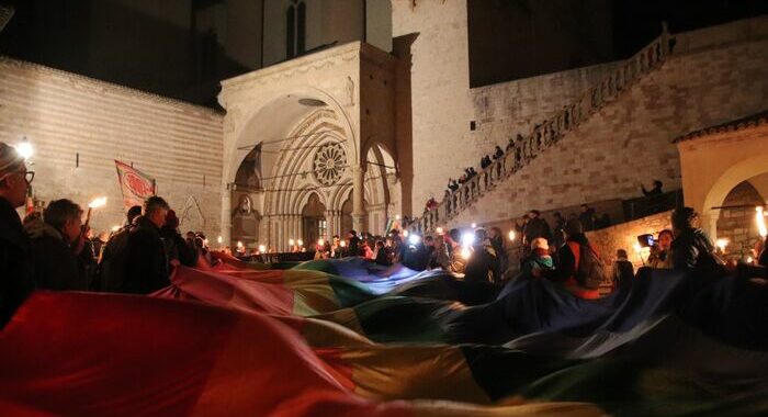 Ad Assisi la marcia della pace ‘contro tutte le guerre’