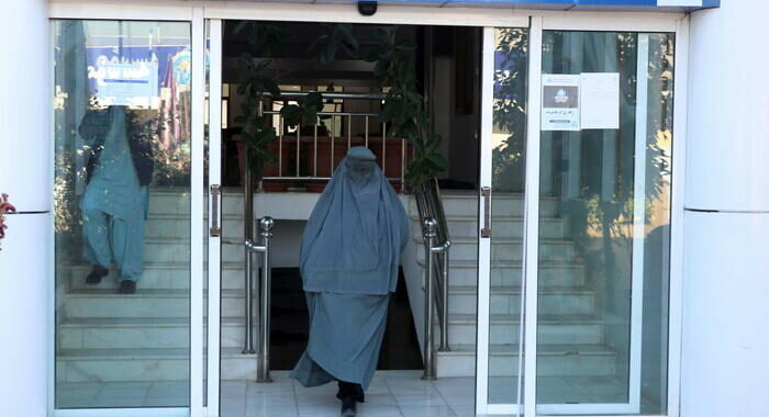 Afghanistan: difendeva istruzione per le donne, arrestato prof