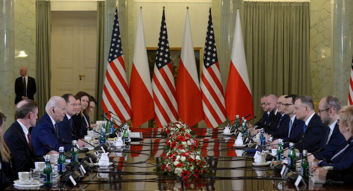 Biden, gli Usa hanno bisogno della Polonia e della Nato