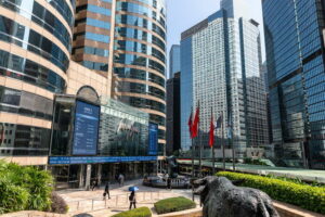 Borsa: Hong Kong negativa, apre a -0,67%