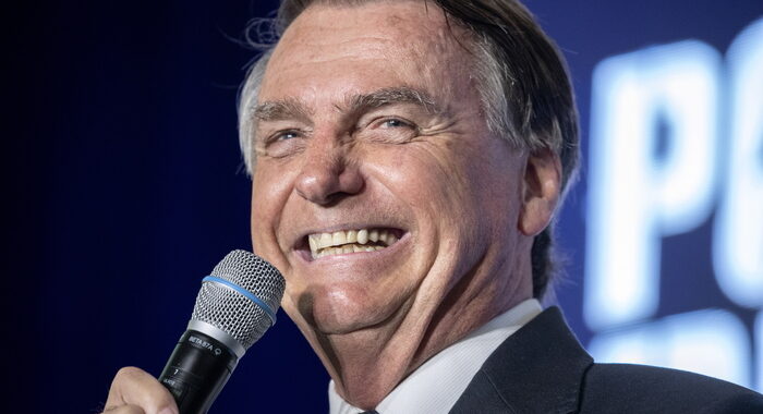 Brasile, Bolsonaro: a marzo tornerò e guiderò l’opposizione